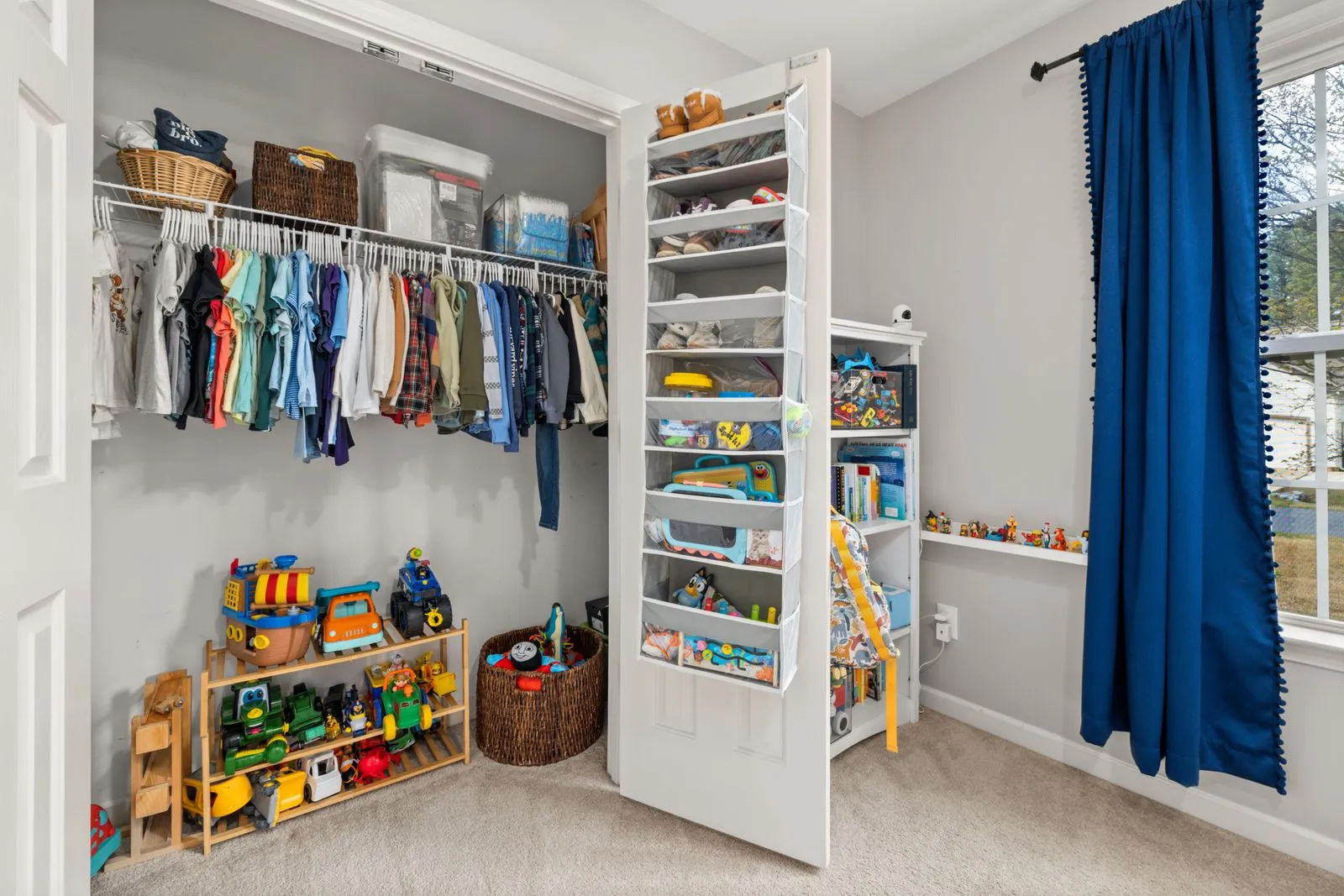 How to Organize a Child’s Closet